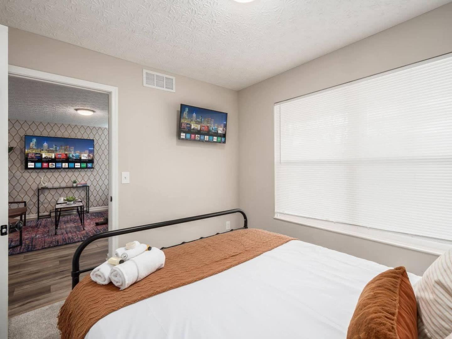 Urban Oasis W Hot Tub Near Downtown & Arena District
