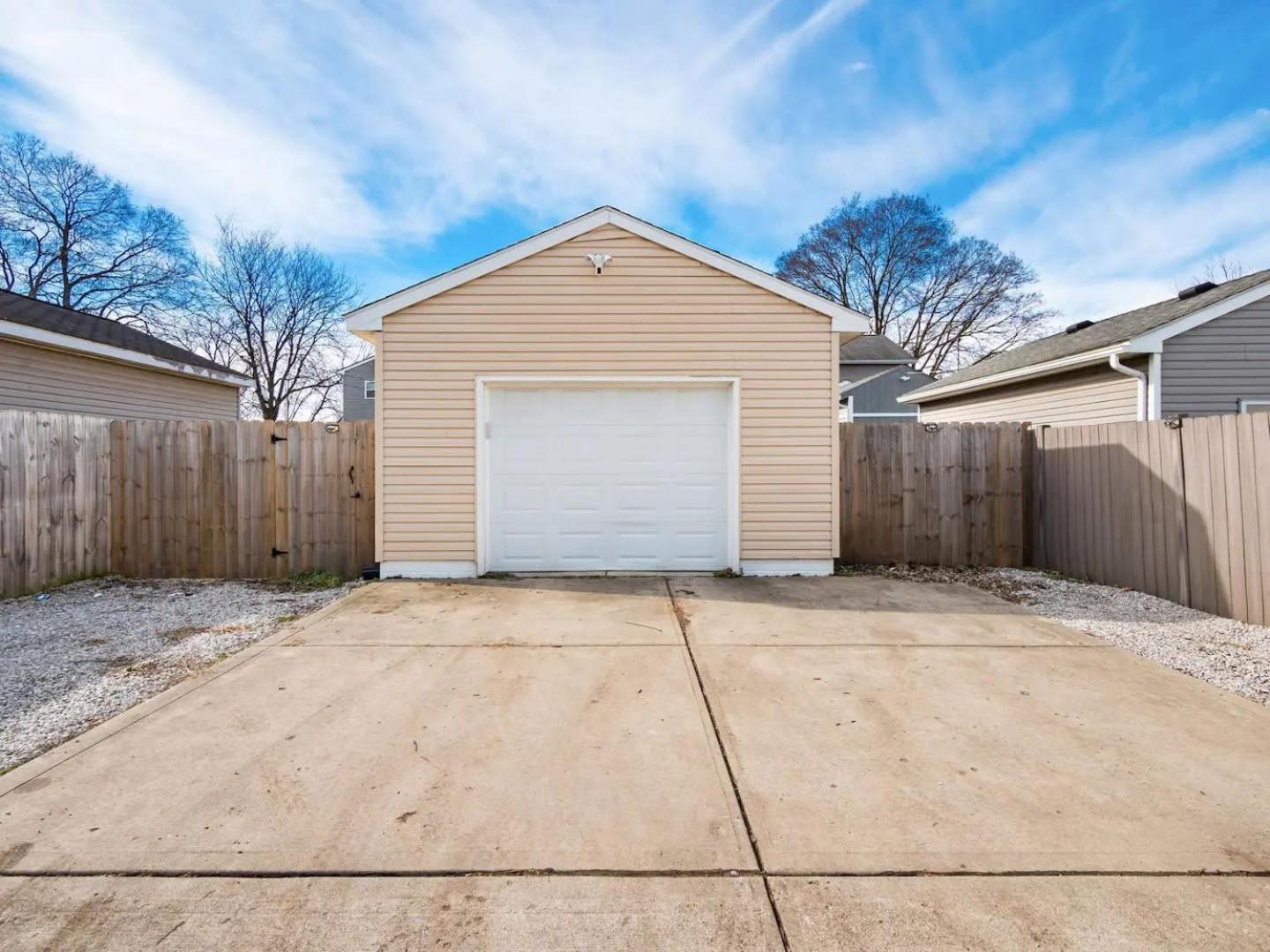 Urban Oasis W Hot Tub Near Downtown & Arena District Columbus