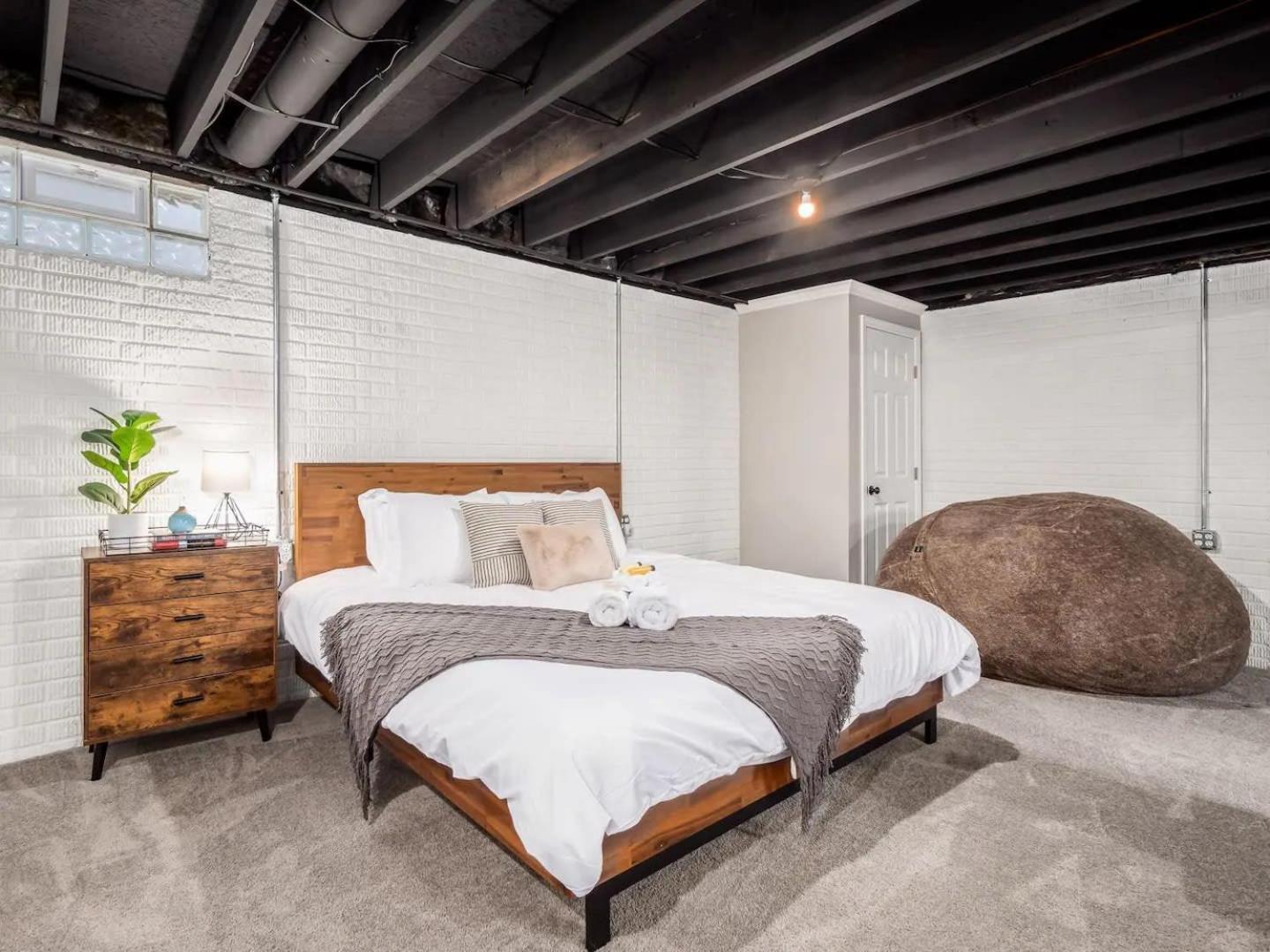 Urban Oasis W Hot Tub Near Downtown & Arena District * Columbus