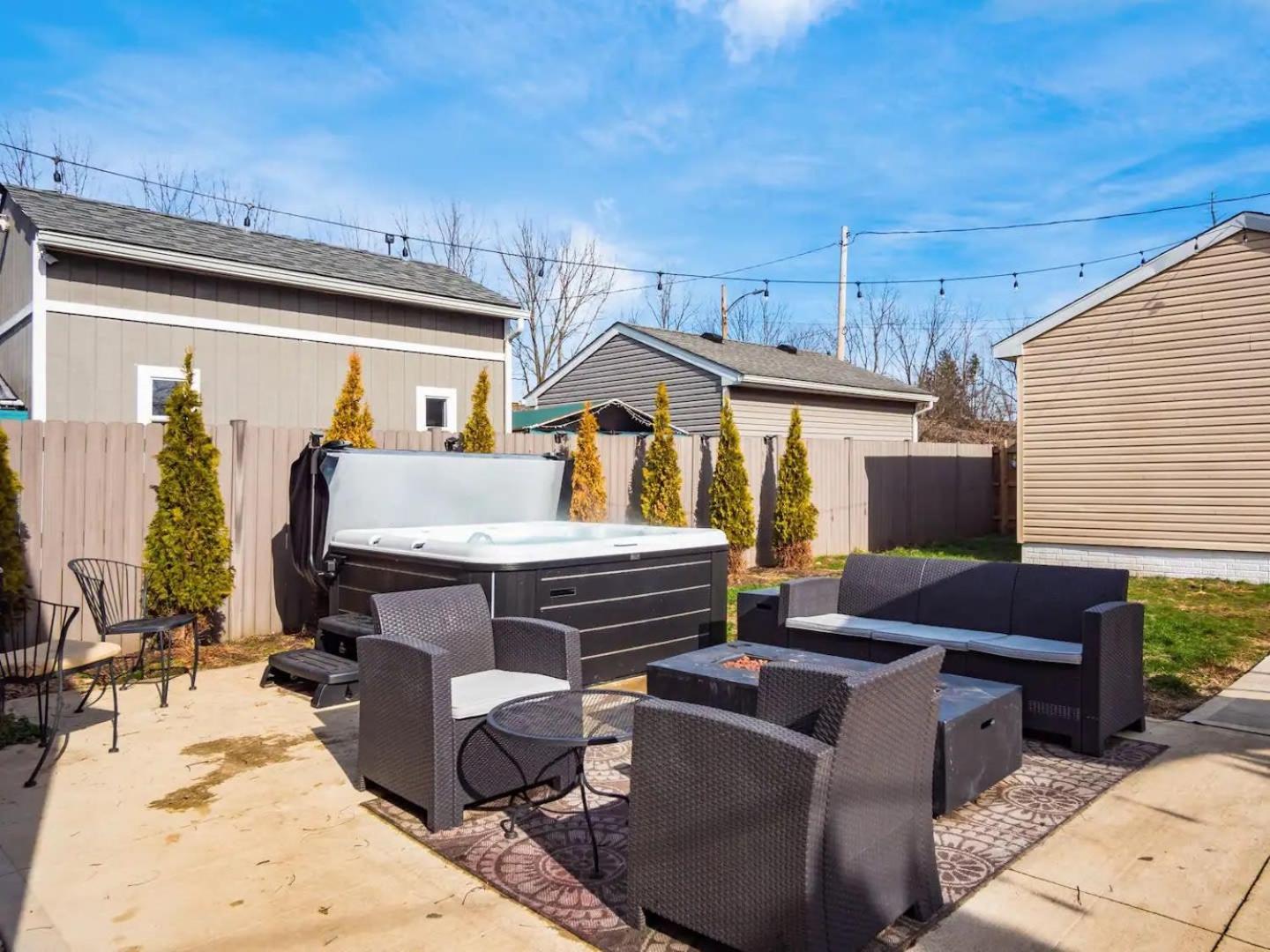 Urban Oasis W Hot Tub Near Downtown & Arena District