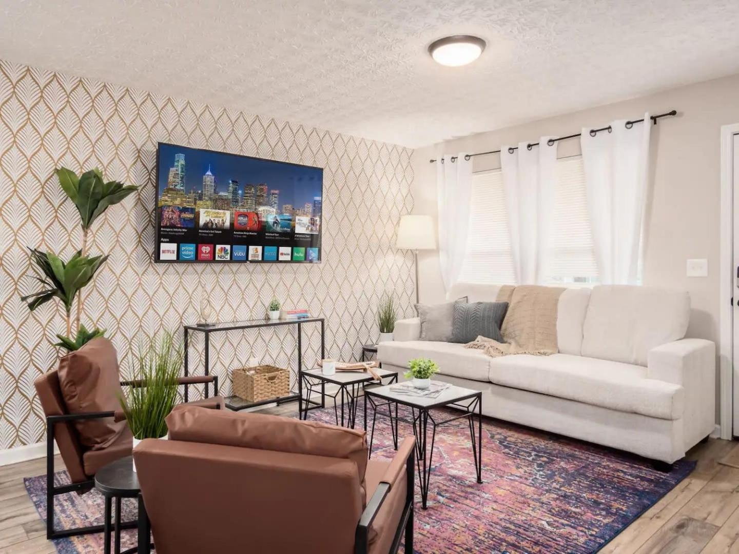 Urban Oasis W Hot Tub Near Downtown & Arena District Columbus